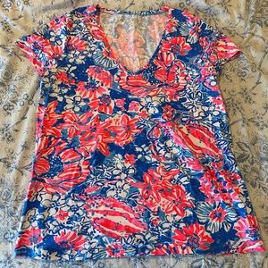 XL GUC Lilly Pulitzer Top in a beautiful print!